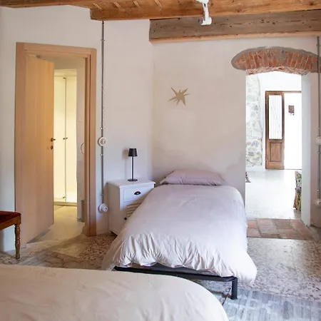 Holiday home Casa Girasole Pusiano